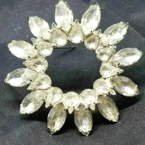 Vintage Brooch Rhinestone Circle Flower Navette & Pear Stones Large - Picture 2 of 8